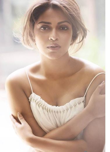 amala-paul-hot-images