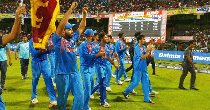 indian-players-with-sreelankan-flag