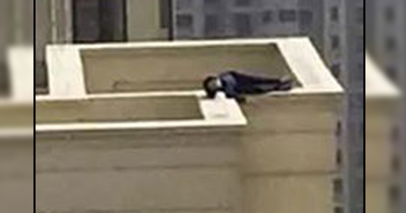 sleep on the top of the building