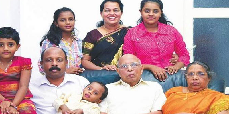 malayali expat family rescued from fire