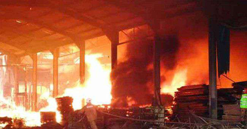 FIRE BREAKS OUT IN CHEMICAL FACTORY, SIX DEATH