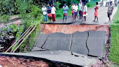 kerala flood road