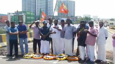 vallarpadam road protest