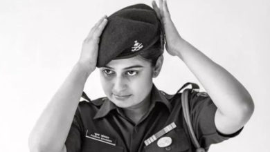 Women army officer